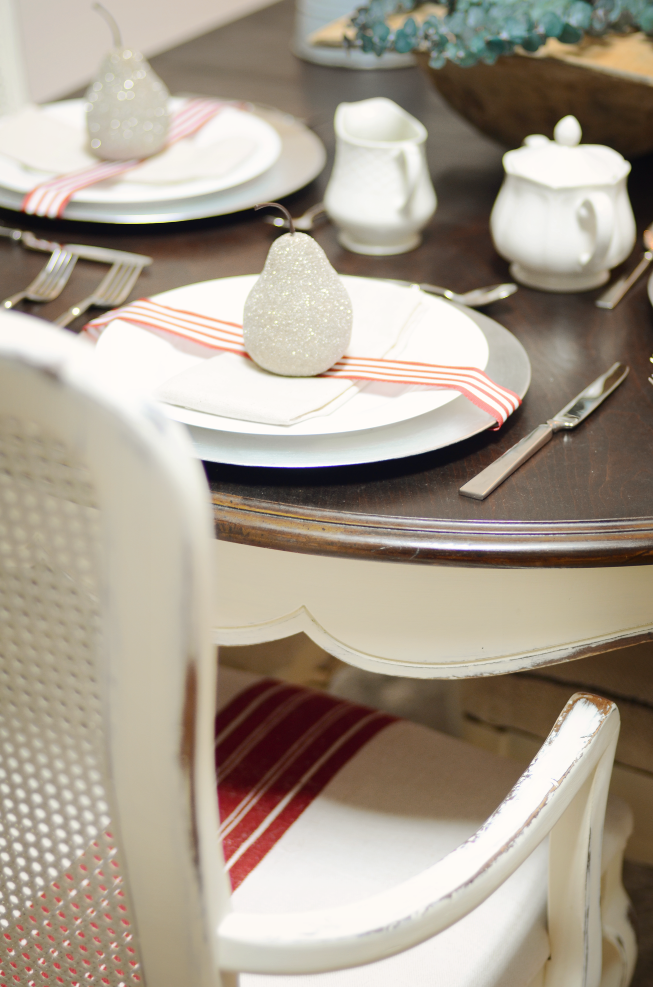 Dining_table