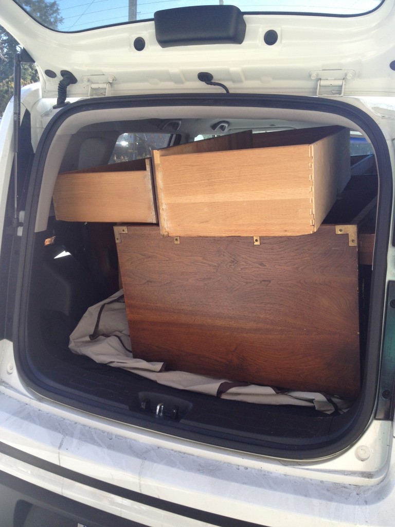 campaign dresser in car