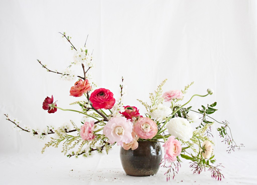 Flower Workshop: A Valentine's day arrangement with @adkluu