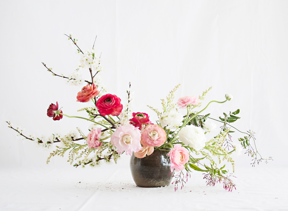 Flower Workshop: A Valentine's day arrangement with @adkluu