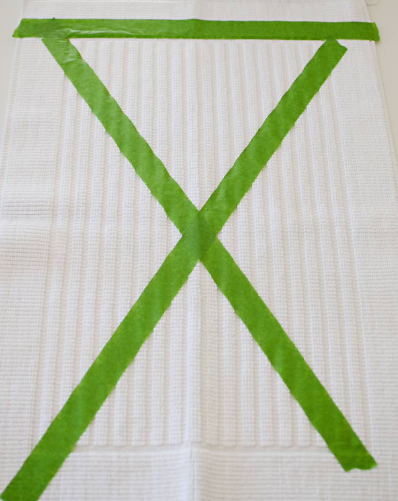 DIY woven wall hanging from bathmat | brittanyMakes