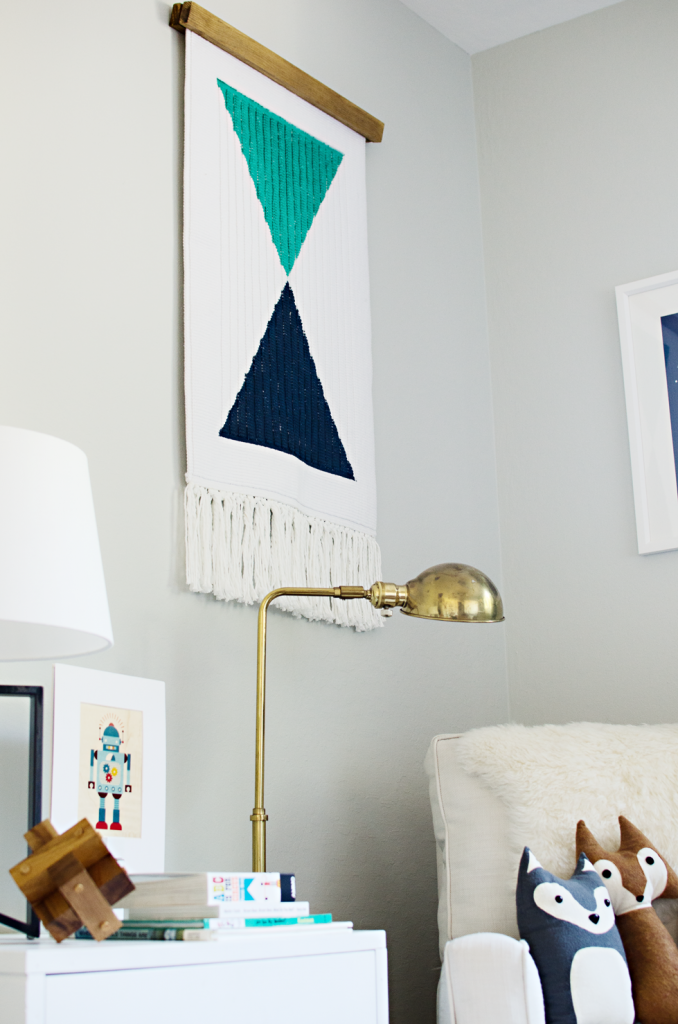 DIY woven wall hanging from bathmat | brittanyMakes