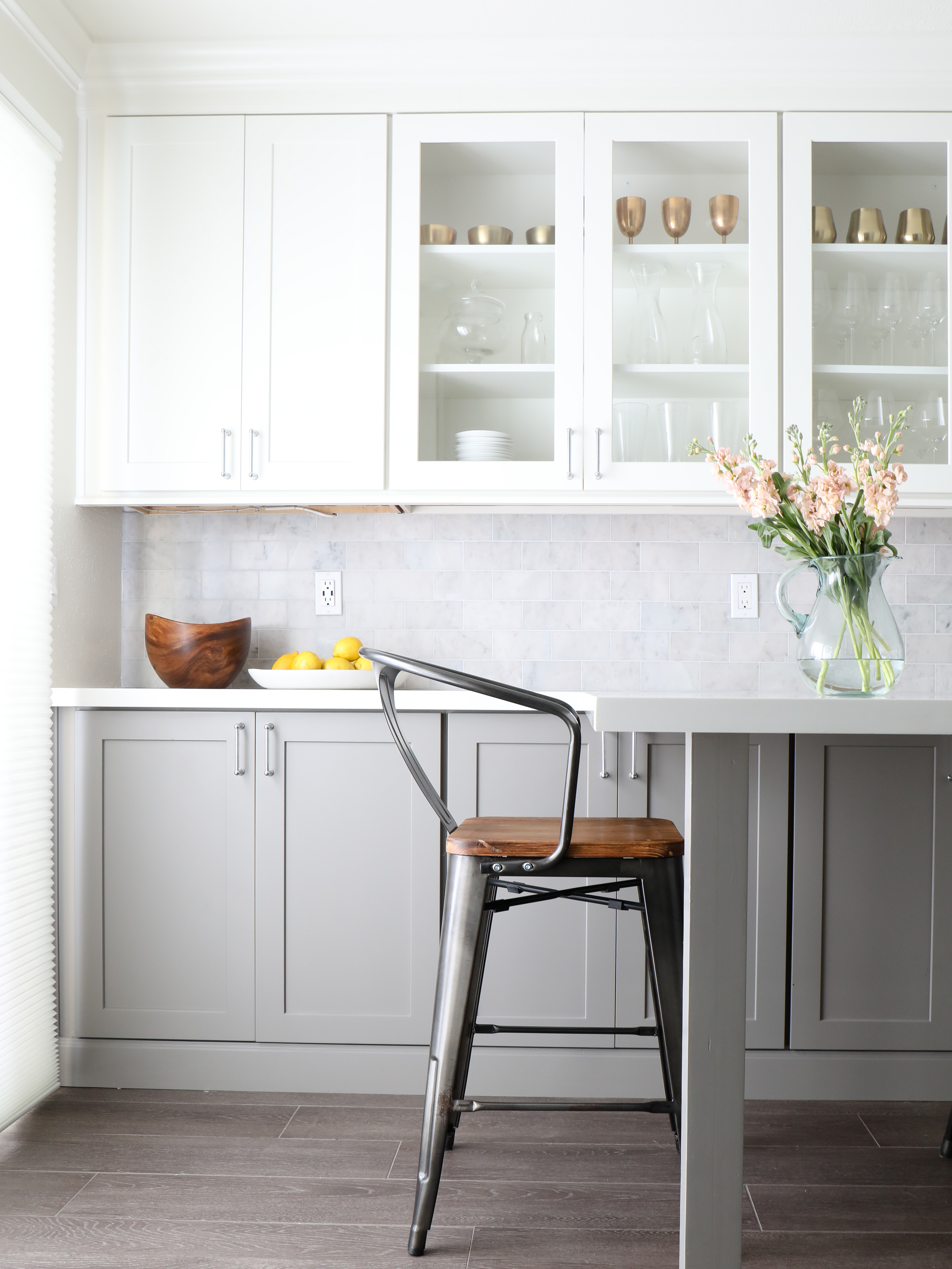 A stunning white and gray kitchen makeover with CliqStudios cabinets